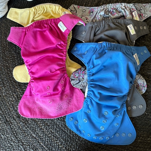 Gro Via Hybrid Cloth Diapers with extra inserts - Picture 1 of 11